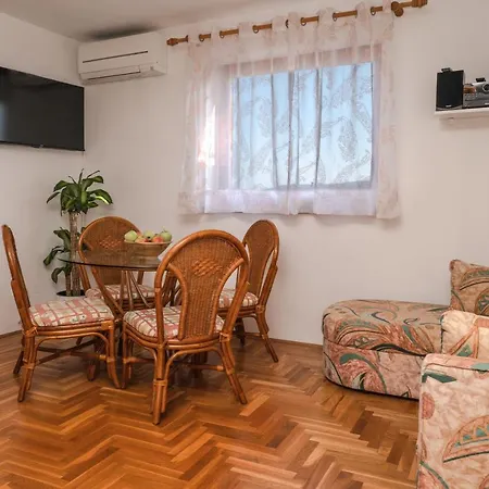 Apartment Nia Rabac